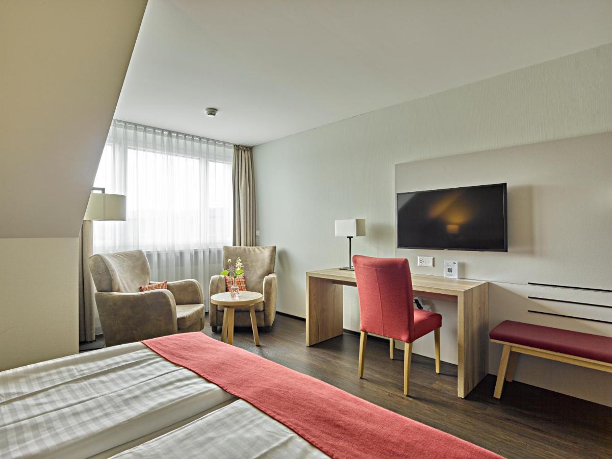 Aadorf Restaurant & Hotel Heidelberg מראה חיצוני תמונה